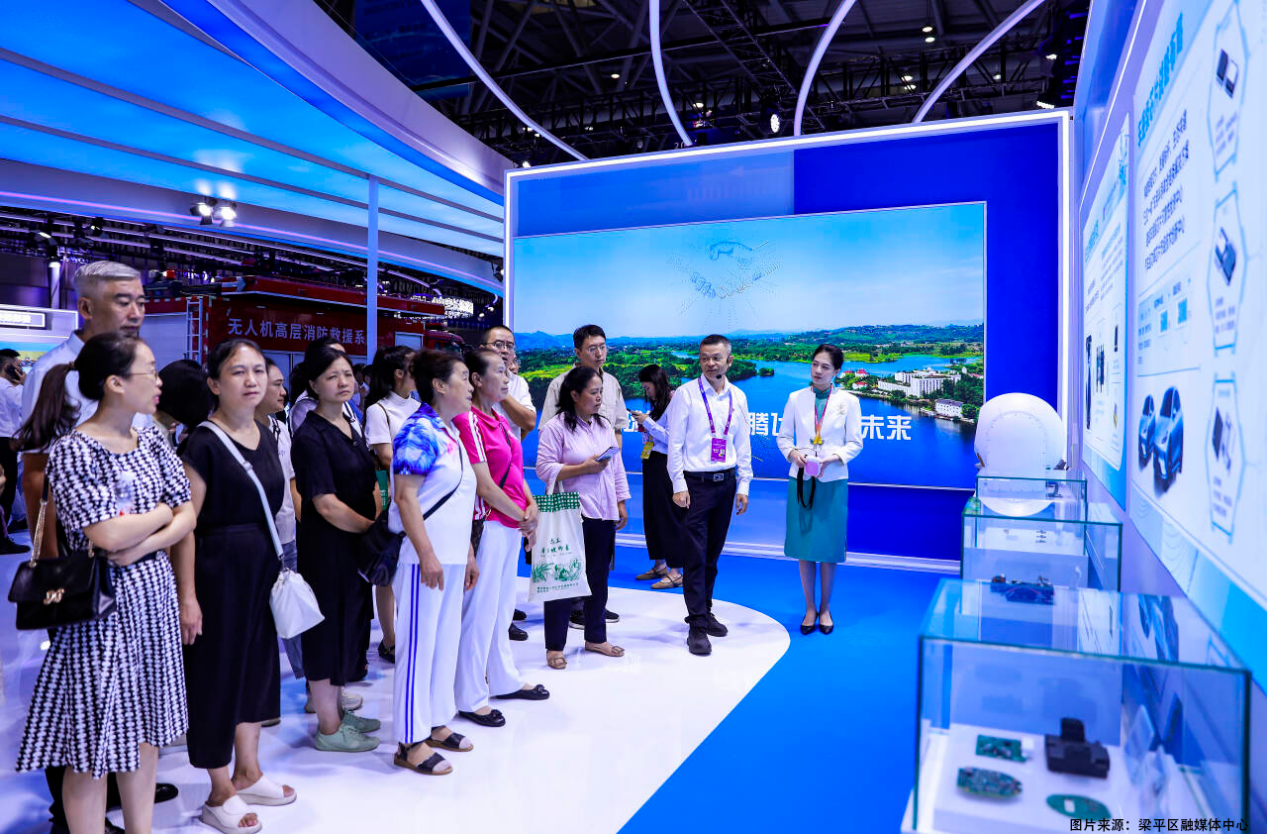 智博收官：平偉實(shí)業(yè)硬核展品引爆全場(chǎng)，解鎖產(chǎn)業(yè)融合新范式